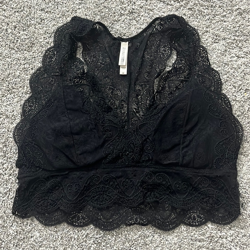 Black lace bracelet